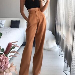 NWT Elagia Womens High Waisted Regular Fit Pants Sizs M